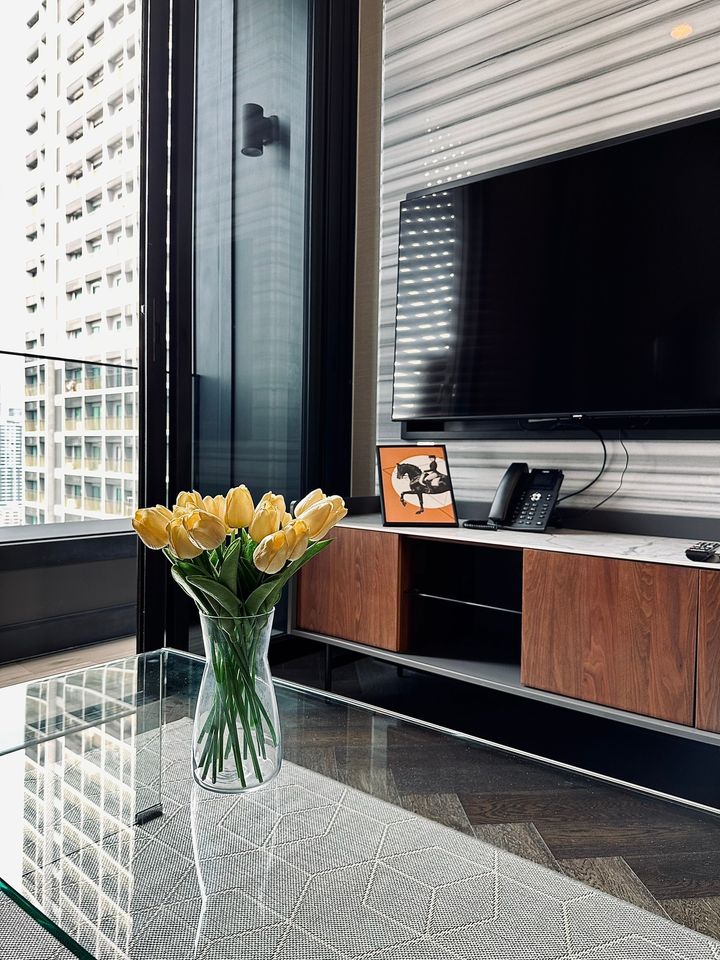 👑 The ESSE Sukhumvit 36 👑 For rent !! Super luxury , Fully furnished, Access to BTS